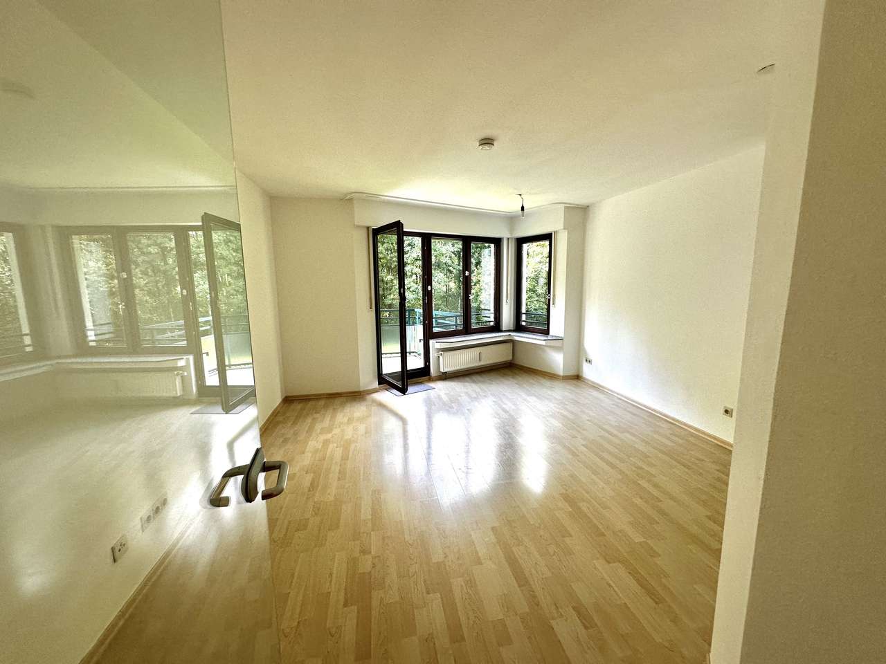 2-Zimmerwohnung, Süd-Westbalkon, Einbauküche + optionaler TG-Stellplatz  2-Zimmerwohnung, Süd-Westbalkon, Einbauküche + optionaler TG-Stellplatz