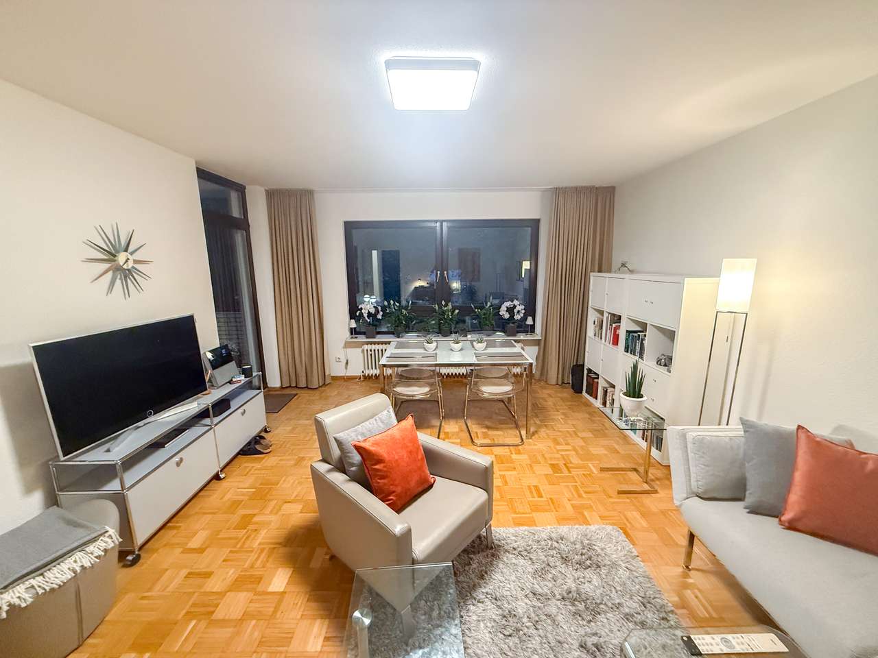 Modernisierte 2-Zimmer-Wohnung mit Südwest-Balkon, Aufzug & Einbauküche – bezugsfrei in Meerbusch Modernisierte 2-Zimmer-Wohnung mit Südwest-Balkon, Aufzug & Einbauküche – bezugsfrei in Meerbusch